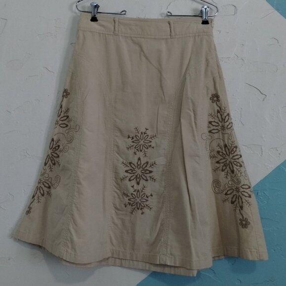 Faded Glory Corduroy Snowflake Embroidered Skirt - Picture 6 of 7